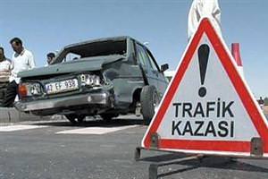 Uşak'ta otomobille TIR çarpıştı: 1 ölü