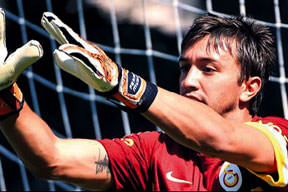 Muslera'ya destek