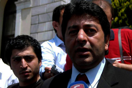 Statta çatı yerine loca yaptılar!