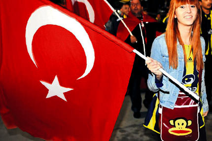 Dağ başını duman almış