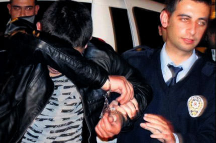 Bıçak zoruyla harçlık