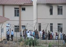 PKK'nın çifte standardı açlık grevcilerini çözdü