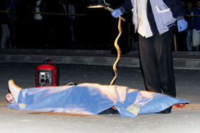 Hastaneden kaçıp arkadaşını öldürdü