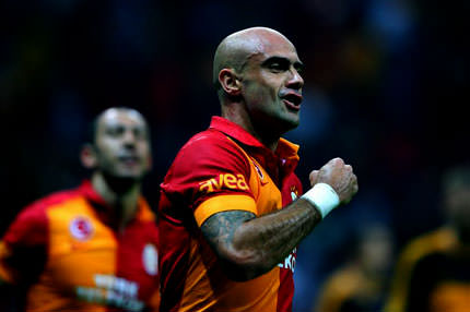 Cris Terim’den formayı kaptı