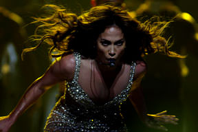 Boğaz'a karşı yatacak