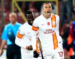 Kral attı!