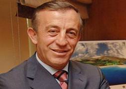 Ağaoğlu'na büyük şok