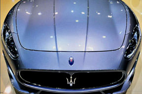 Kredi kartıyla Maserati