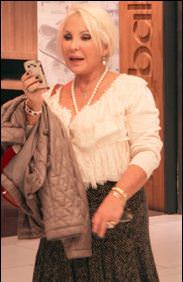 Gülben'e saldırdı