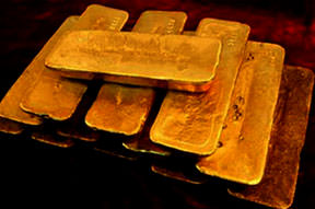 Altın'dan kalkamadı