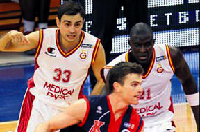 Aslan tam yol ileri!