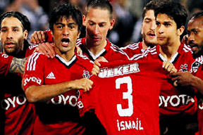 İsmail'i evinde ağlattılar