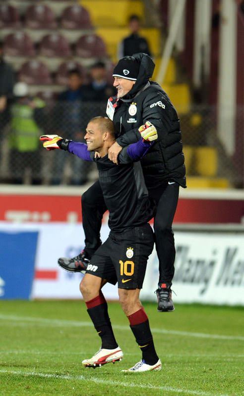 Gözüne baktım köşeye yattım