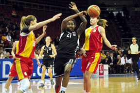 Dişi Aslan, Beşiktaş'ı ikiye katladı: 81-43