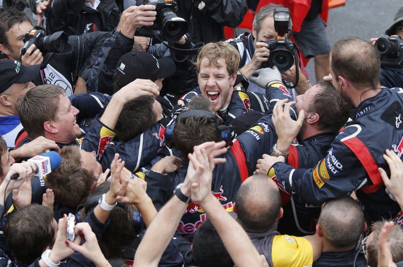 Vettel tarih yazdı