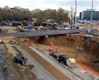 Taksim’de üst geçit açıldı