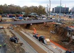 Taksim’de üst geçit açıldı