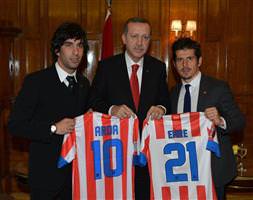 Başbakan, Emre ve Arda ile görüştü
