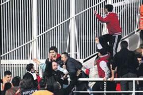 Tribünde olaylar vardı