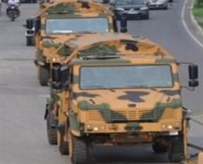 Askeri araç kaza yaptı