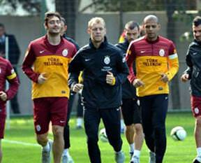 Aslan Braga'yı yere serdi