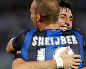 Sneijder suskunluğunu bozdu