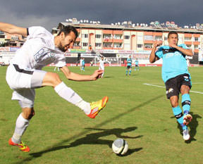 Bursaspor, 3 golle tur biletini kaptı...