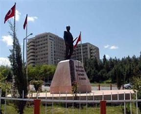 Üniversitede 3 bomba bulundu