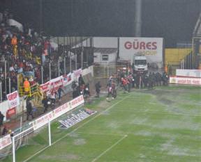 Akhisar - Antalyaspor maçı iptal edildi!