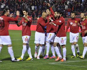 Kupada fırtına ES'ti