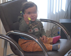 Dilenci çocuğunu bırakıp kaçtı