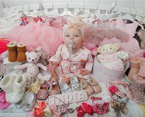 Bebeklerini mücevhere boğdular