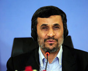 Ahmedinejad gelemedi