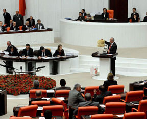 Bütçe 5.4 milyar lira fazla verdi