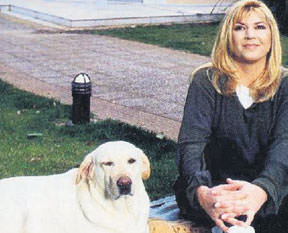 Eski first lady eşyasını satıyor