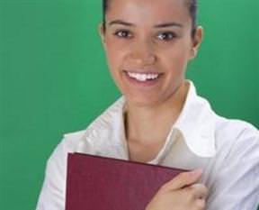 Öğretmen adaylarına başörtüsü serbest