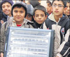 Çocuklara soba taşımalı eğitim!