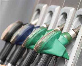 Akaryakıta zam geldi