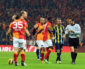 Halis Özkahya bırakıyor mu!