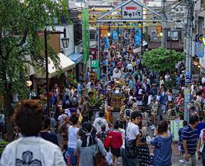 Japonya hızla eriyor