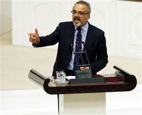 TBMM'nde 'katliam tarihi' kavgası