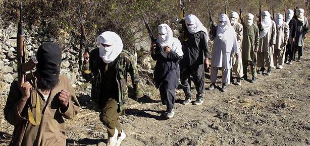 Pakistan’da 7 polis kaçırıldı