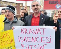 Öğretmenler de kravatı gevşetti