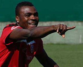 Emenike'den F.Bahçe'ye mesaj