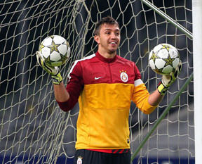 Muslera&Melo kampa katılıyor