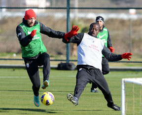 Galatasaray iki eksikle çalıştı