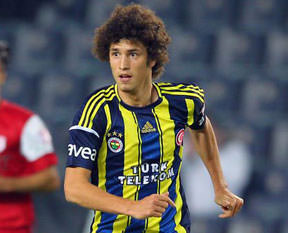 Salih Uçan ilk 11'e göz kırpıyor