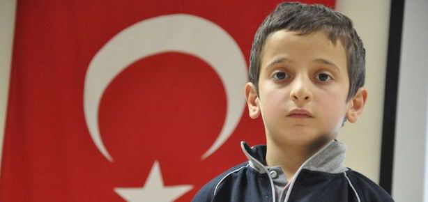 Türkiye bu çocuğu konuşuyor!