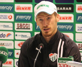 Ujfalusi yerine Serdar Aziz!