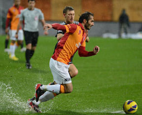 Hamit'in yeni yeri savunmanın sağı